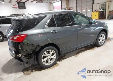 2018 Chevrolet Equinox Premier z USA, uszkodzony, nr VIN 2GNAXVEV4J6322741